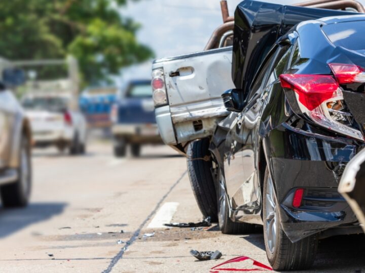 Senior za kierownicą Toyoty zderzył się z ciężarówką Scania – niebezpieczne zdarzenie na drodze numer 12