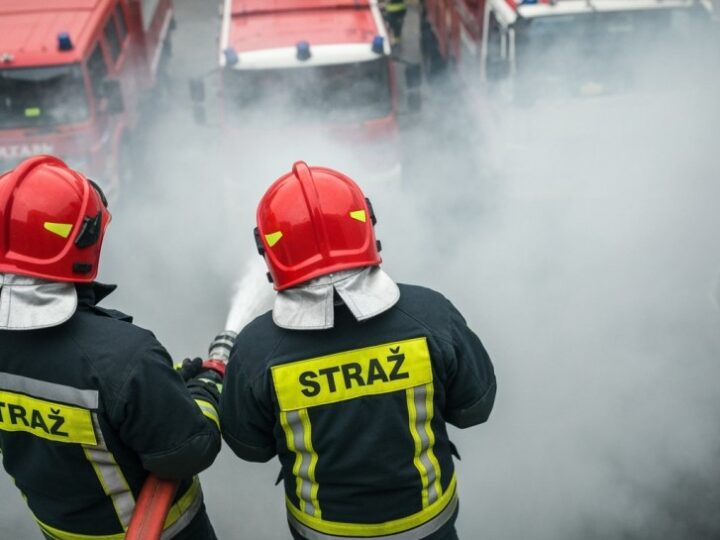 Audi spłonęło doszczętnie w dramatycznym pożarze na ulicach Puław