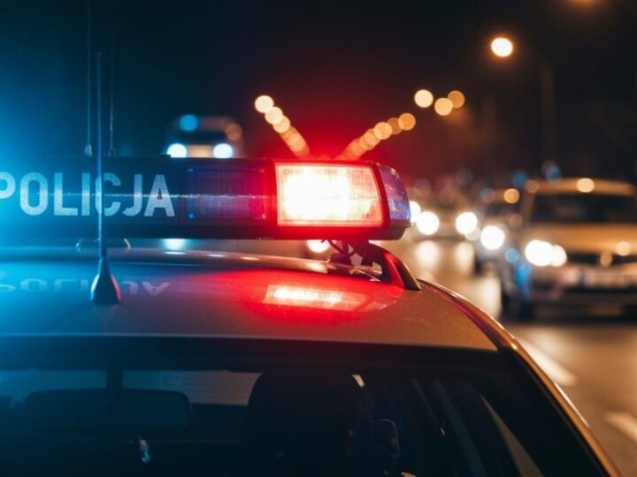 Kierowca BMW z bronią w ręku groził pieszemu w Lubelskiem