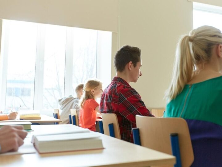 Poezja Kochanowskiego ożywa w Puławach – weź udział w Narodowym Czytaniu 2025!