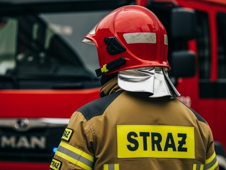 OSP Nałęczów w akcji: neutralizacja substancji i pożar pustostanu w Sadurkach