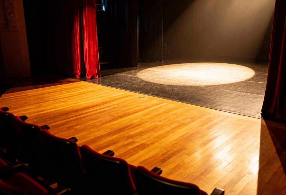 Mikołajkowy spektakl Teatru KURTYNA: Patataj, pędź koniku… bajka o przyjaźni i odwadze czeka na dzieci!
