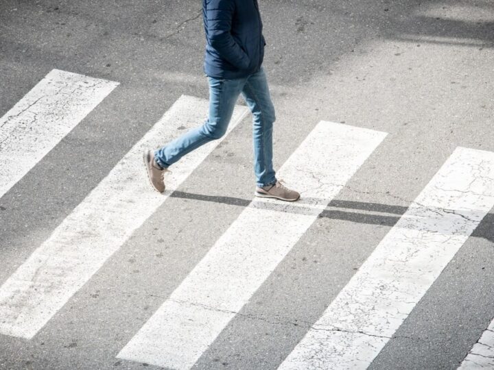 Potrącenie pieszego w Puławach – apel o większą ostrożność na drogach