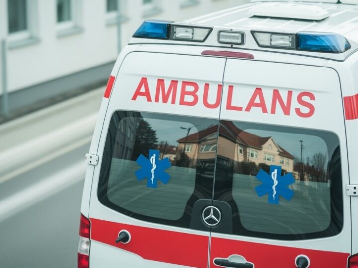 Ratownictwo lodowe w Puławach: ćwiczenia strażaków i WOPR dla bezpieczeństwa mieszkańców