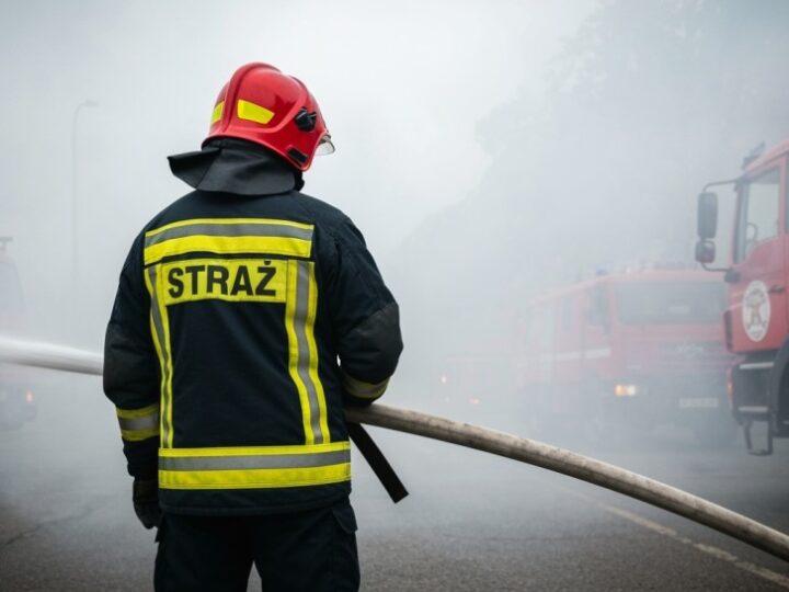 Pożary w Nałęczowie: Strażacy walczą z ogniem w regionie