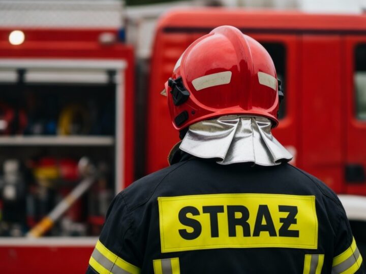 Strażacy w Wąwolnicy: Pożary, kolizje i interwencje w terenie