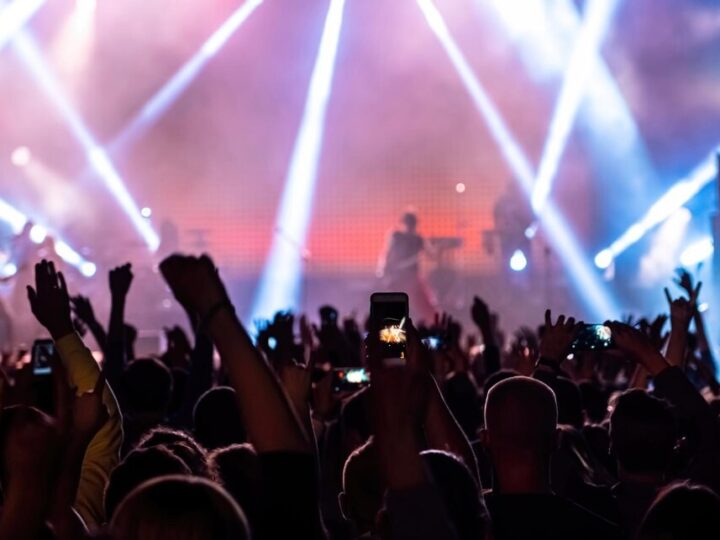 Festiwal Folkloru: Młodzi Artyści z Całego Świata na Scenie