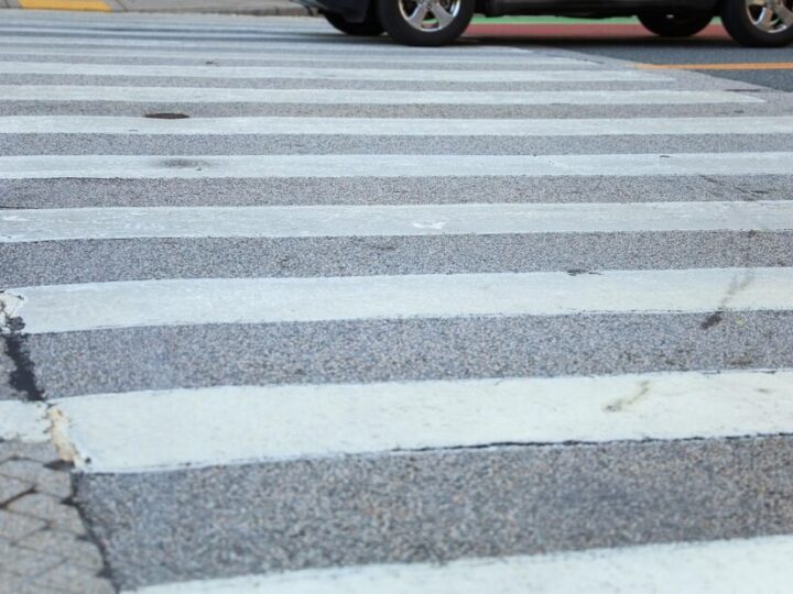 Kierowca z Puław zignorował pieszego na przejściu, zapłaci 1500 zł mandatu