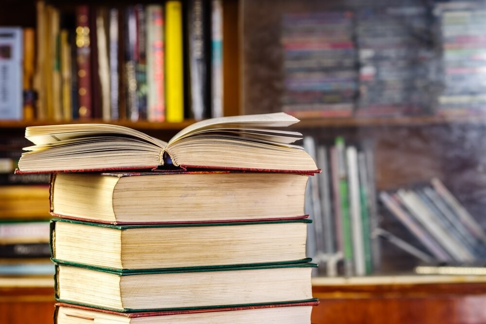 Odkryj tajemnice Nocy Dziadów w Powiatowej Bibliotece podczas Nocy Bibliotek